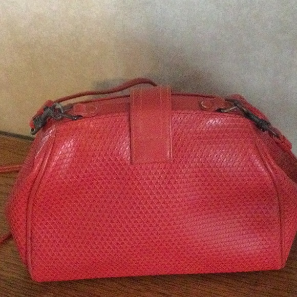 Liz Claiborne Small Satchel Bag - Picture 5 of 16